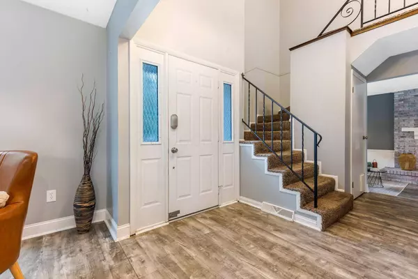 557 Uxbridge Avenue, Columbus, OH 43230