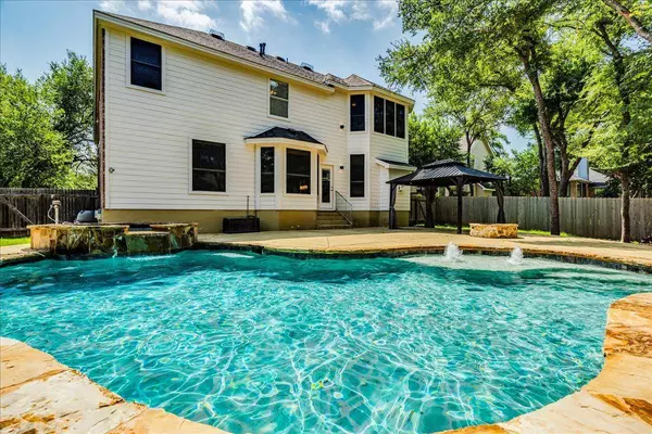 2804 Forest Green DR, Round Rock, TX 78665