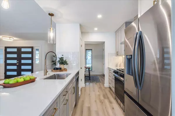 11202 ALHAMBRA DR, Austin, TX 78759