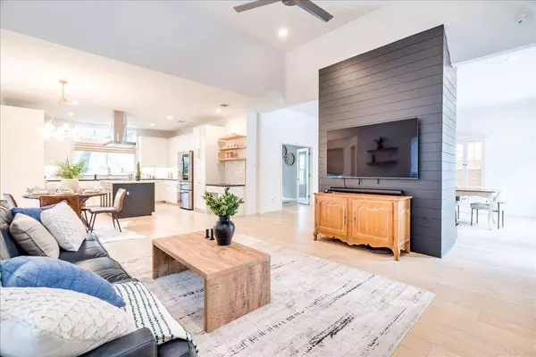 9110 Scotsman DR, Austin, TX 78750