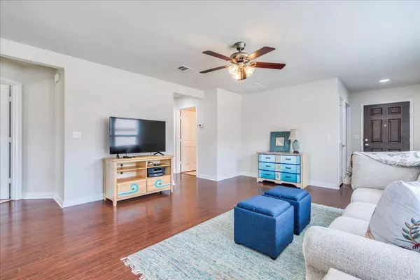 606 Salado Creek LN, Georgetown, TX 78633