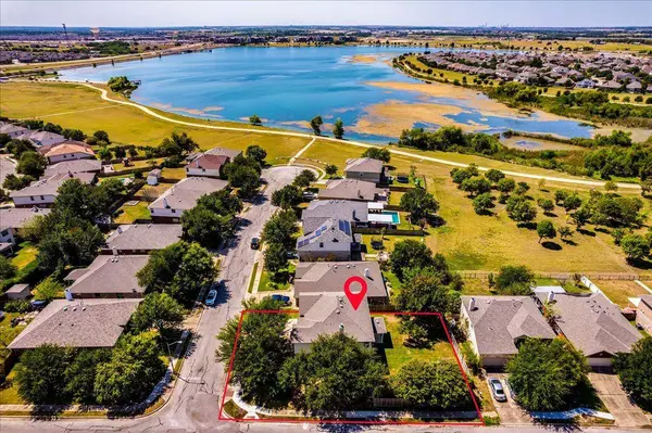 18320 Lake Edge CT, Pflugerville, TX 78660