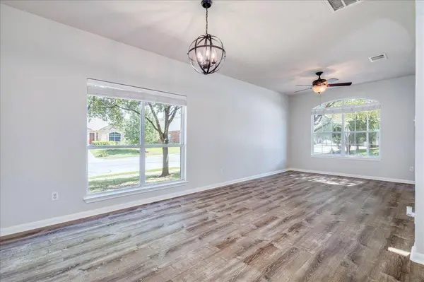 18320 Lake Edge CT, Pflugerville, TX 78660