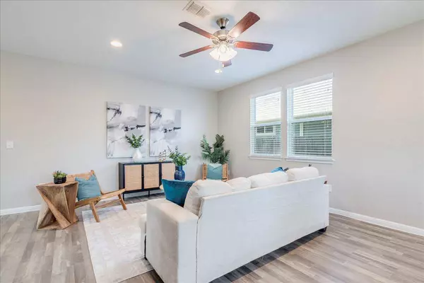 10317 Laurie LN, Austin, TX 78747