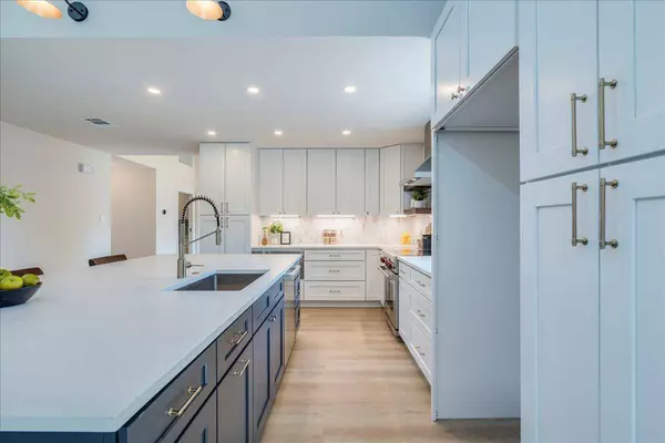 12303 Bar X DR, Austin, TX 78727