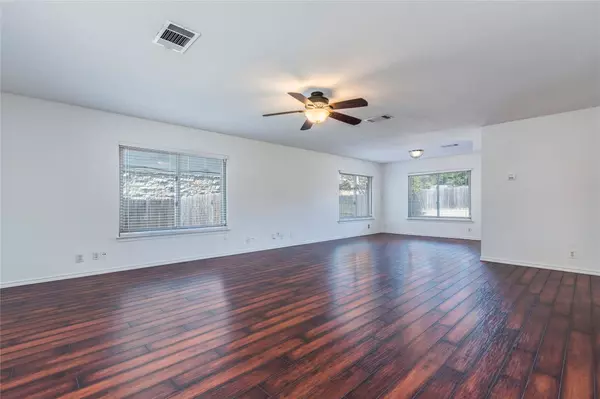 17924 Narsitin LN, Pflugerville, TX 78660