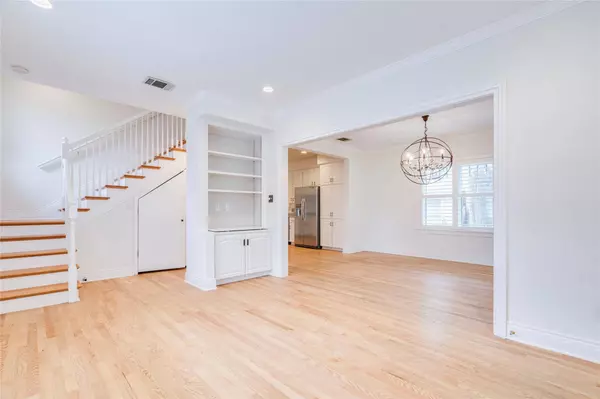 512 E 49th ST #A, Austin, TX 78751