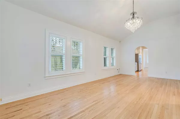 512 E 49th ST #A, Austin, TX 78751