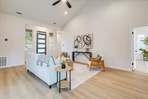 8308 Foxhound TRL, Austin, TX 78729