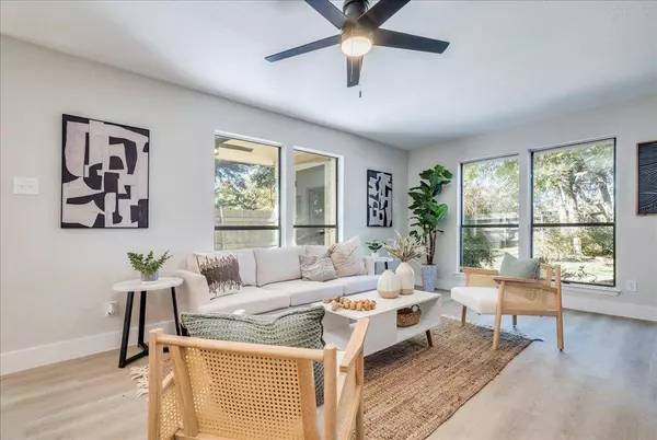 11301 JOLLYVILLE RD #F2, Austin, TX 78759