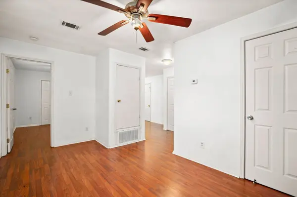 2610 E 3rd ST #B, Austin, TX 78702