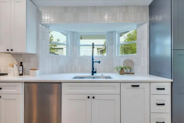 802 Brook Meadow TRL, Cedar Park, TX 78613