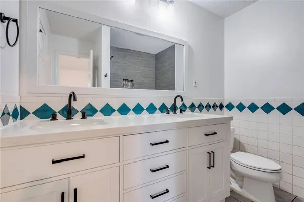 1306 Glenda DR #A, Round Rock, TX 78681