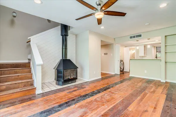 1411 Norwalk LN #207, Austin, TX 78703