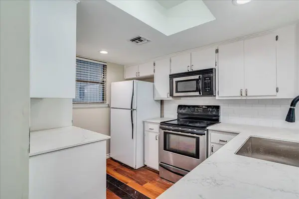 1411 Norwalk LN #207, Austin, TX 78703
