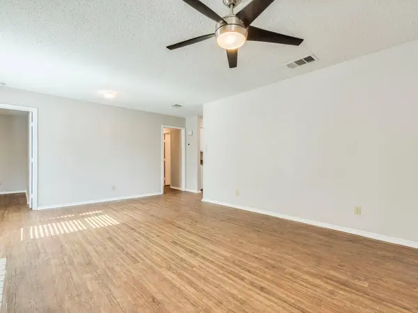 1110 Hyridge ST, Round Rock, TX 78664
