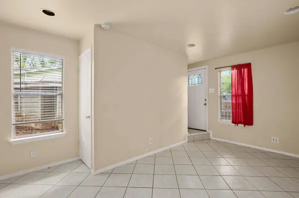 3302 Hemlock Ave #B, Austin, TX 78722
