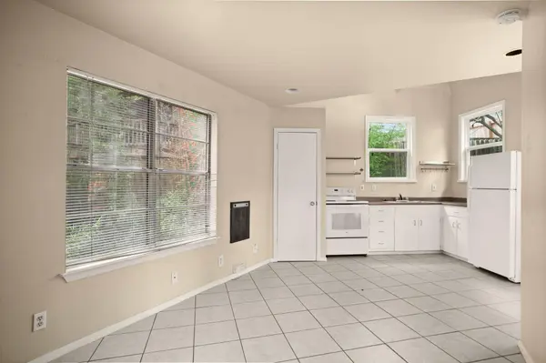 3302 Hemlock Ave #B, Austin, TX 78722