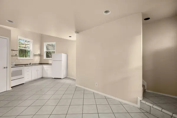 3302 Hemlock Ave #B, Austin, TX 78722