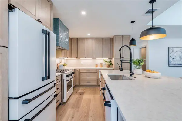 12100 Mustang Chase, Austin, TX 78727