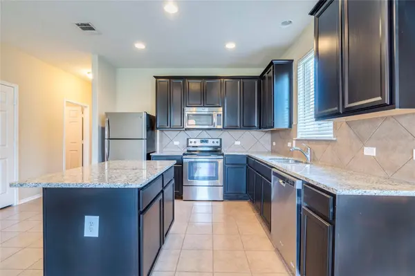 141 Marcheeta WAY, Leander, TX 78641