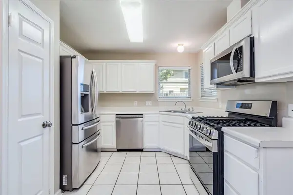 913 Jasmine TRL, Georgetown, TX 78626