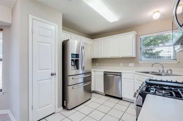 913 Jasmine TRL, Georgetown, TX 78626