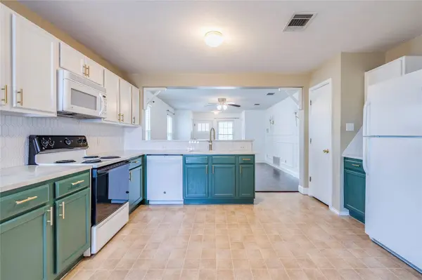 12824 Saint Mary DR
