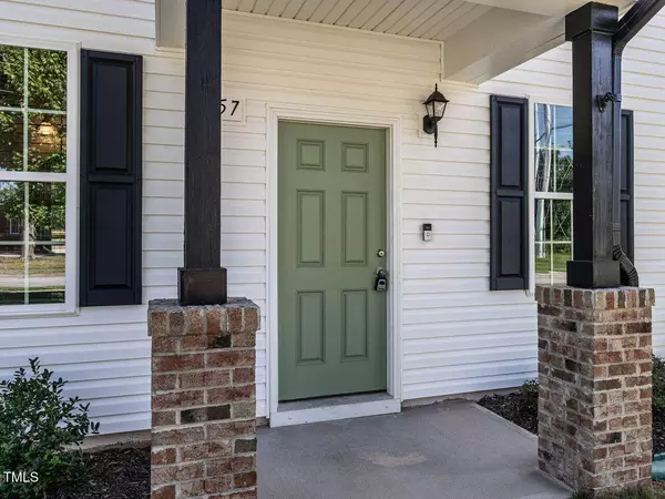 157 E Wilson Street, Clayton, NC 27520