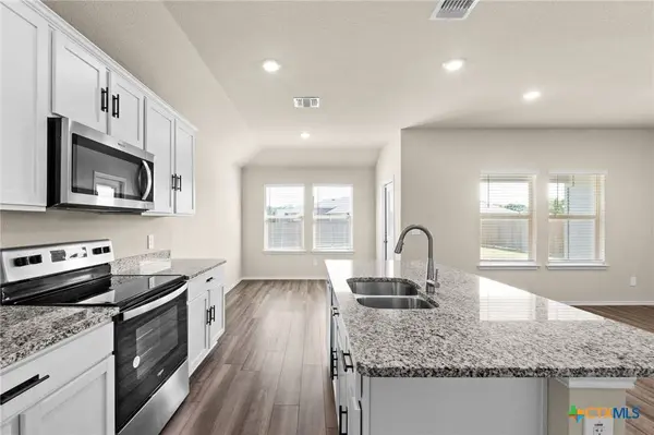 2534 Merganser DR, Copperas Cove, TX 76522