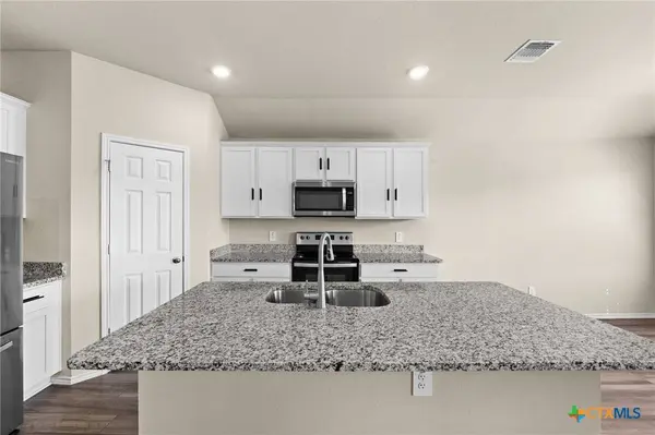 2534 Merganser DR, Copperas Cove, TX 76522