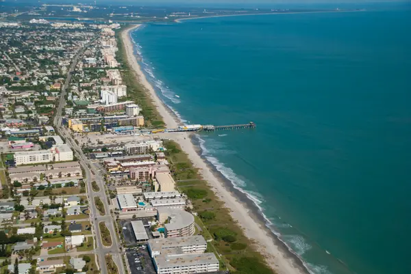 Melbourne vs. Palm Bay, FL: Which Is Better for Home Buyers?,Sue Borrelli