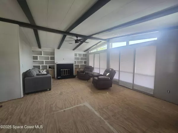 623 Marlin CIR, Barefoot Bay, FL 32976