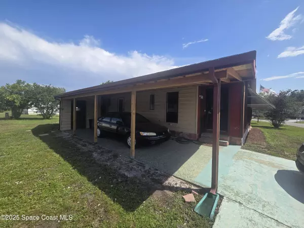 623 Marlin CIR, Barefoot Bay, FL 32976