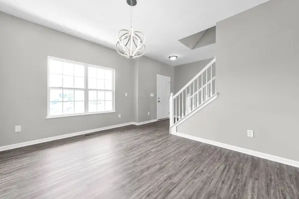 166 Rosewood Loop, Commercial Point, OH 43116