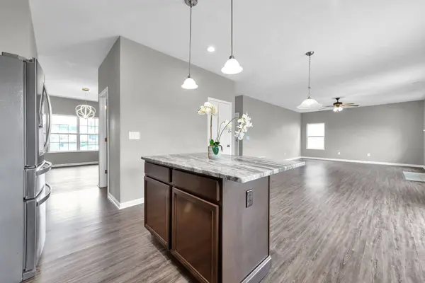 166 Rosewood Loop, Commercial Point, OH 43116