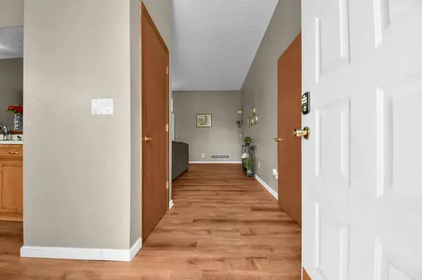 7592 Kittansett Lane, Pickerington, OH 43147