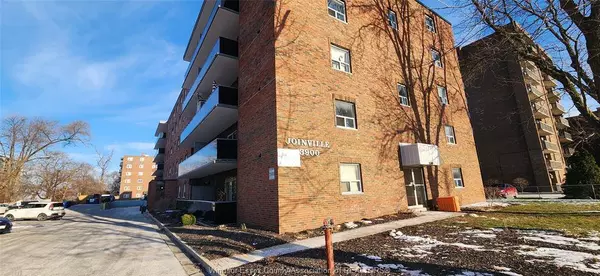 3900 WYANDOTTE Street East #517, Windsor, ON N8Y 1B3