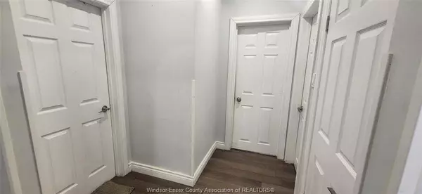 559 VANIER Street, Windsor, ON N8X 3E2