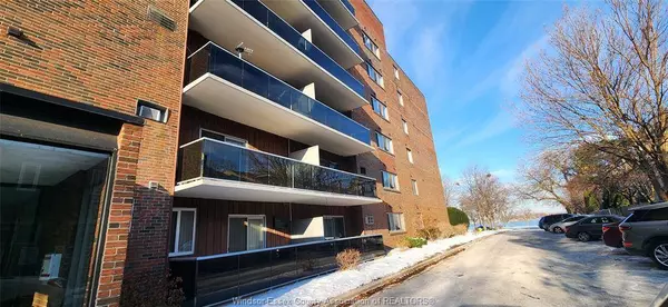 3905 RIVERSIDE Drive East #407, Windsor, ON N8Y 1B3