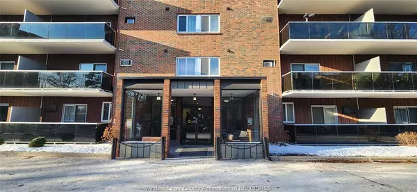 3905 RIVERSIDE Drive East #407, Windsor, ON N8Y 1B3