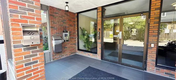 3905 RIVERSIDE Drive East #407, Windsor, ON N8Y 1B3