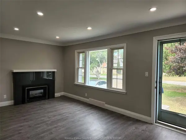 4221 KENNEDY Drive East, Windsor, ON N9G 1Y1