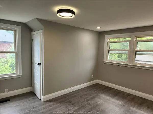 4221 KENNEDY Drive East, Windsor, ON N9G 1Y1
