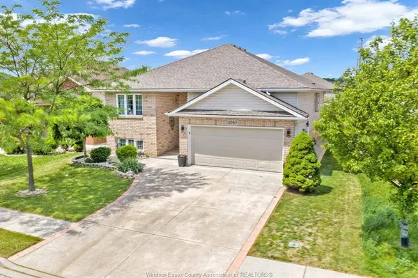 1045 CLOVER Avenue, Windsor, ON N8P 1V8