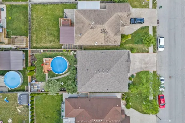 1045 CLOVER Avenue, Windsor, ON N8P 1V8