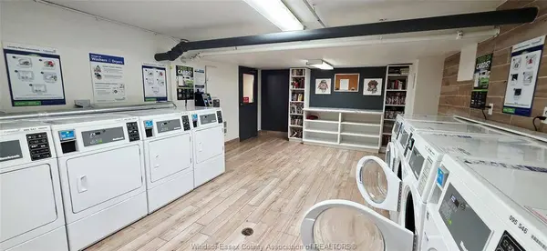 3905 RIVERSIDE Drive East #401, Windsor, ON N8Y 1B3