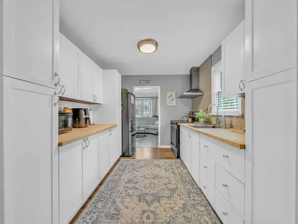 2575 MEIGHEN Road, Windsor, ON N8W 4C3