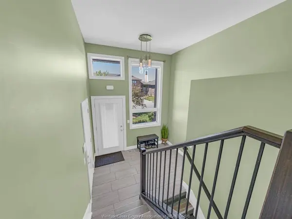 11945 MAITLAND Avenue, Windsor, ON N8P 0B9