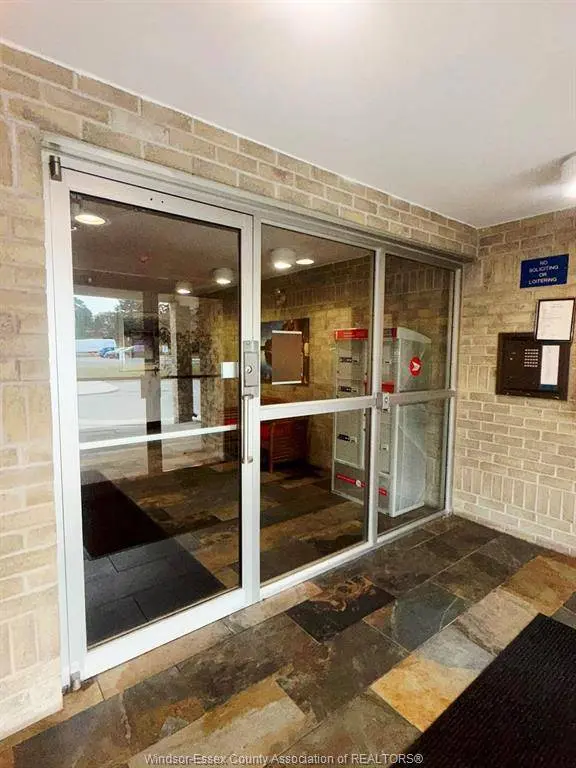 739 DEVERON Crescent #210, London, ON N5Z 4Y1